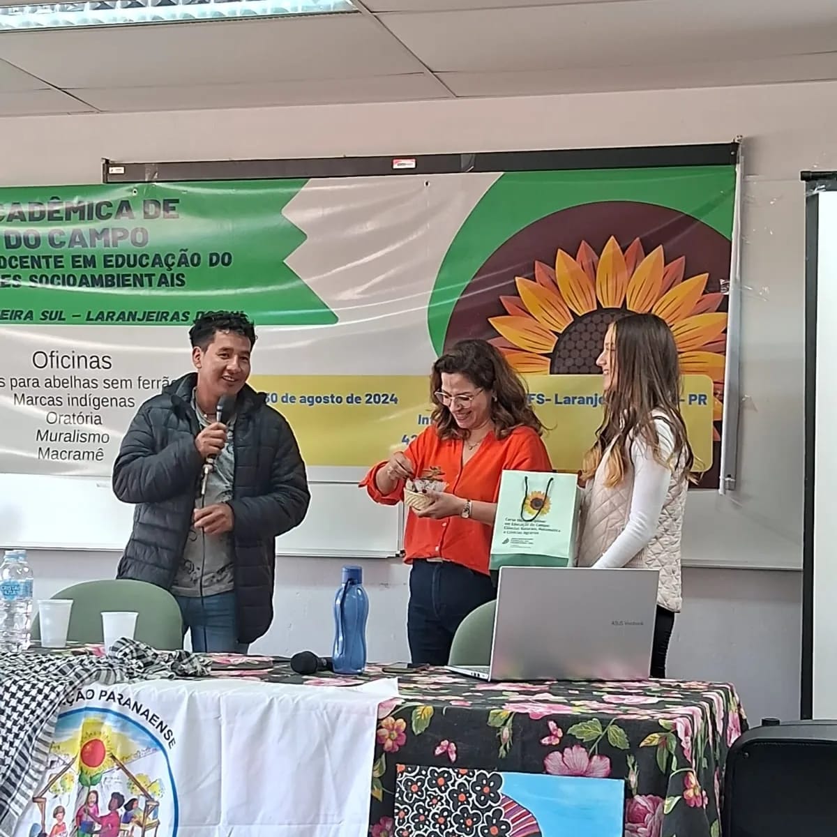 Unioeste: Professora do Programa de Pós-Graduação em Geografia realiza palestra sobre educação ambiental